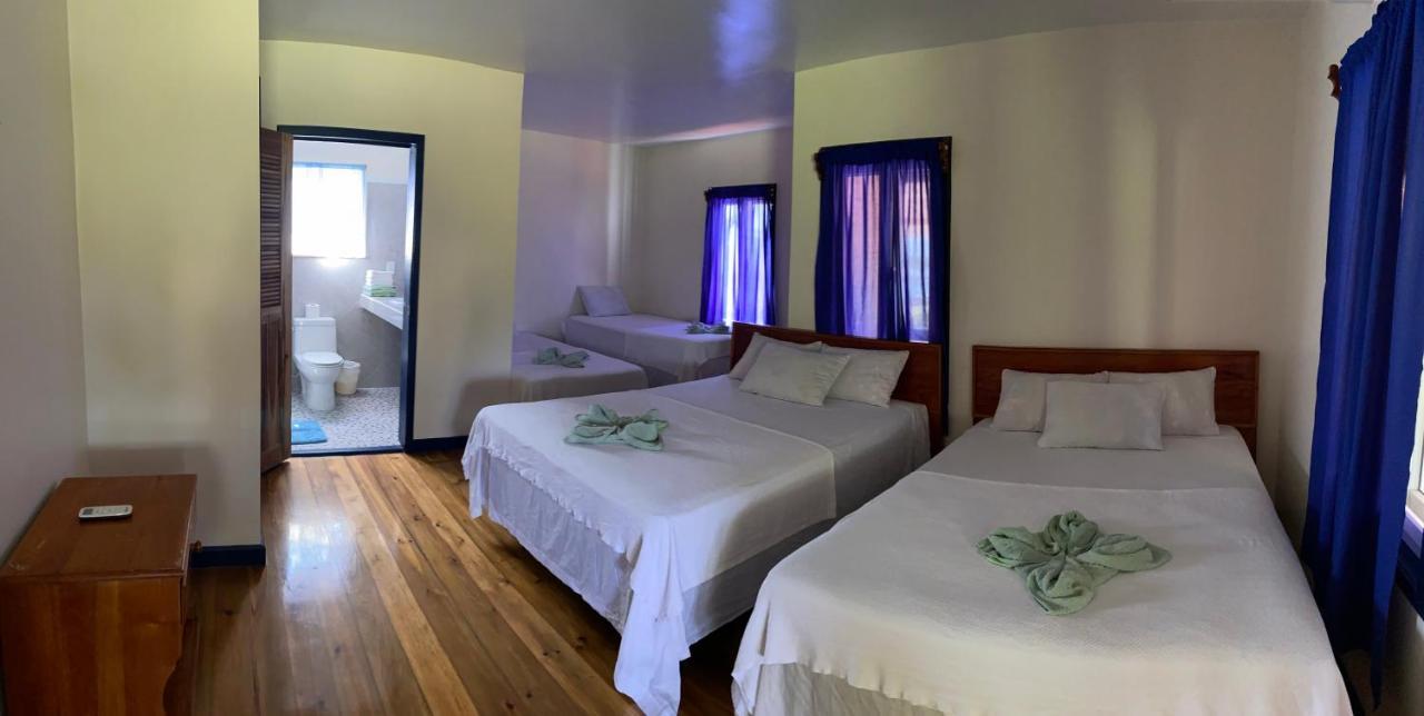 Coral View Beach Resort Utila Rum bild