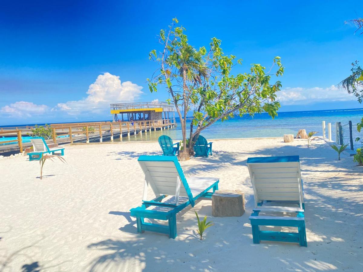 Coral View Beach Resort Utila Exteriör bild